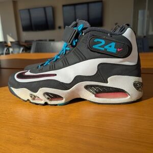 Nike Griffey Max 1 w/ matching hat 7 5/8